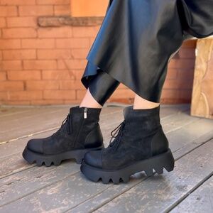 Lofina 6240 Platform Laceup in Anthracite